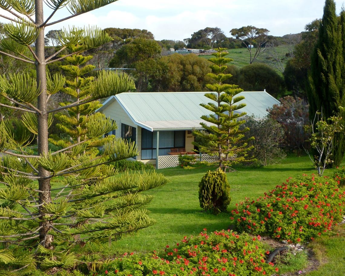 Emu Bay Holiday Homes, Kangaroo Island with Seaviews